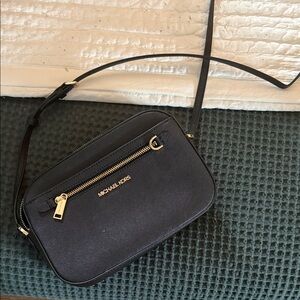 Michael Kors Elegant Black Crossbody Bag
